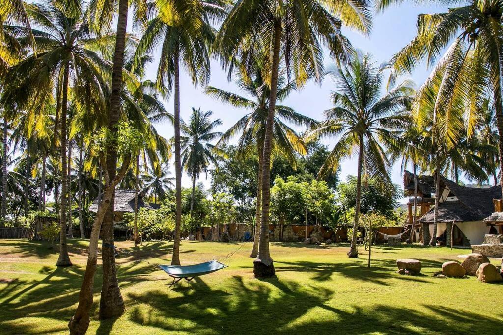 Beach-Front Sumbawa Surf House Lemonga Esterno foto
